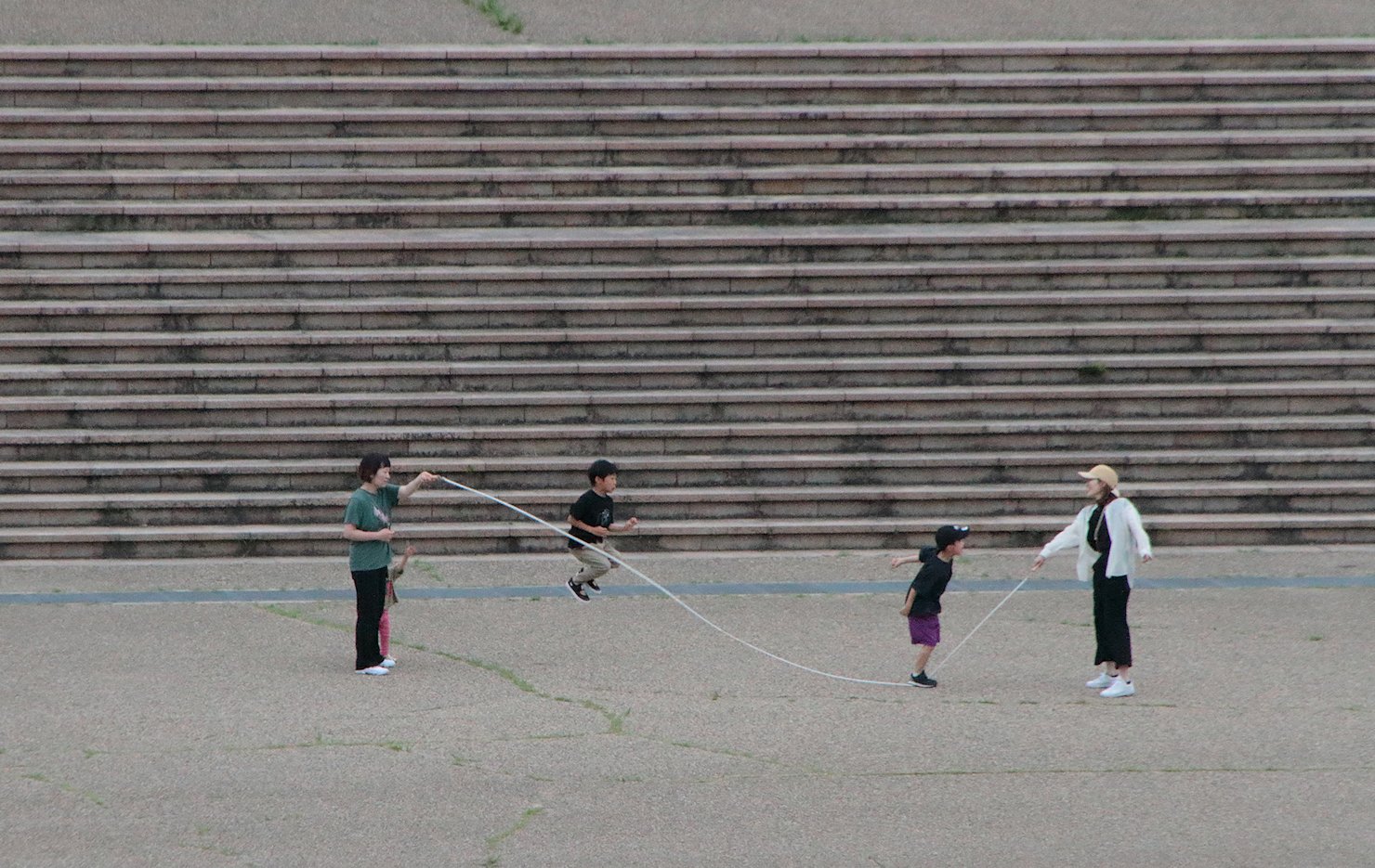 �꒵�с@���������Ă����q���~��܂����@�q�ǂ�����l������