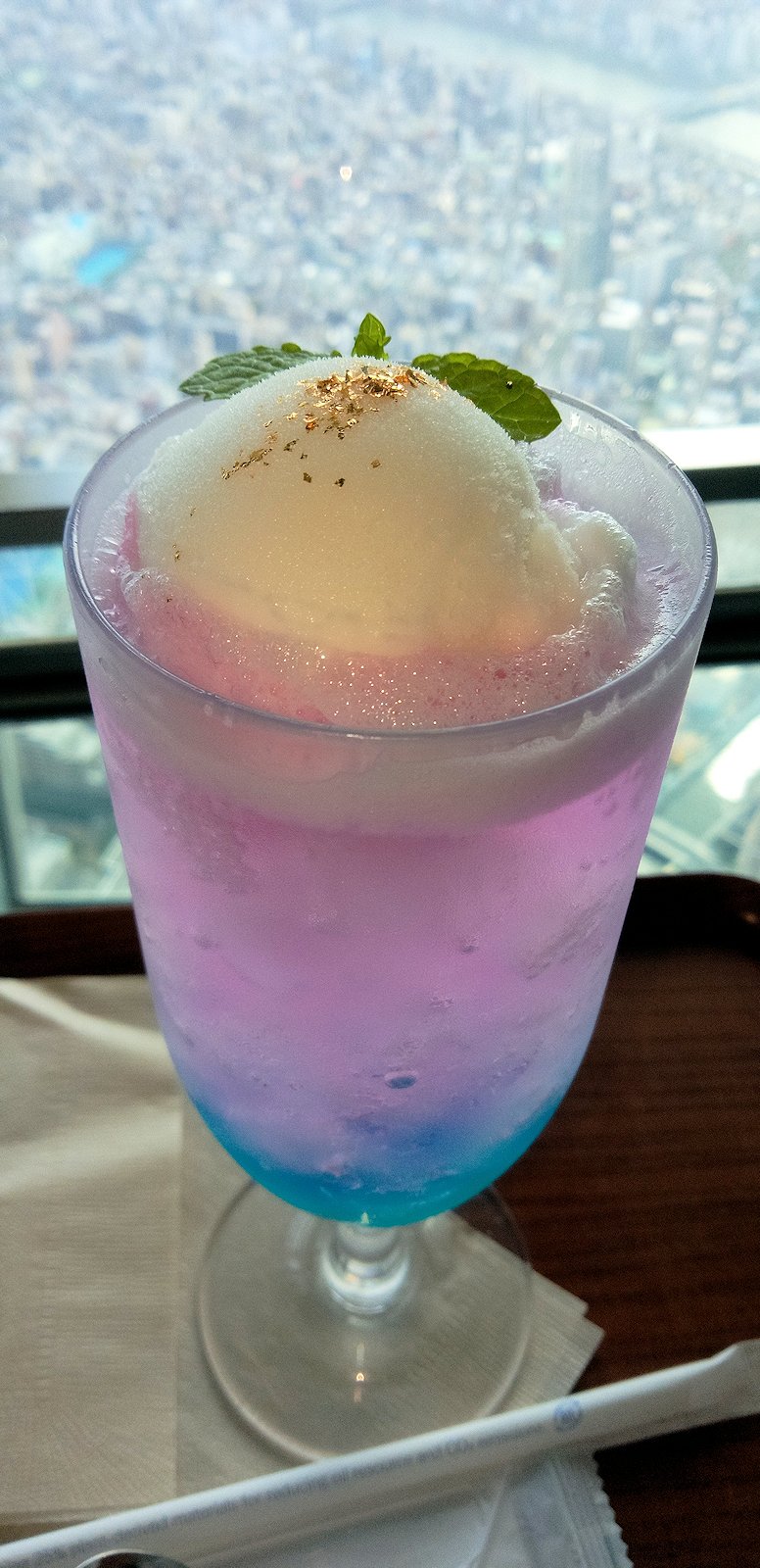 白ぶどうのあじさいソーダ